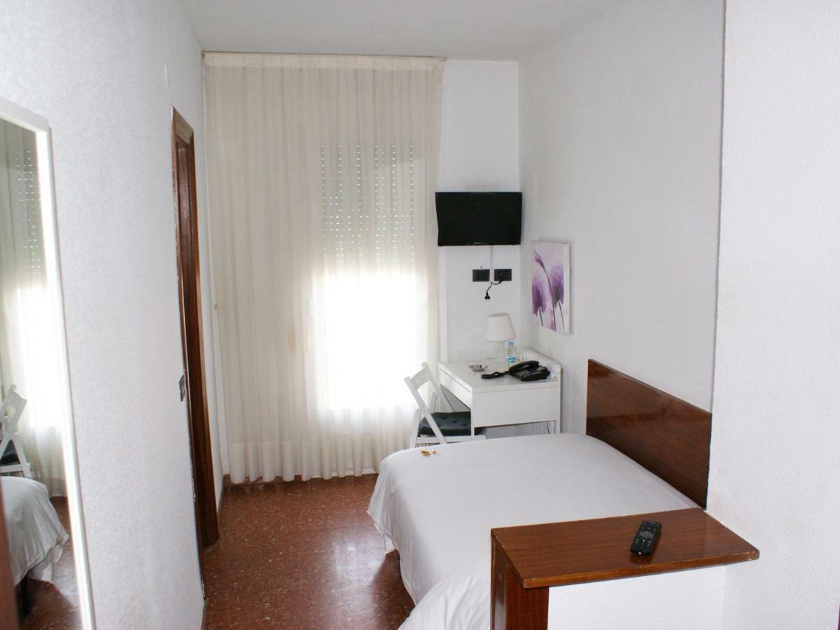 La Bilbaina Otel Vitoria-Gasteiz Oda fotoğraf